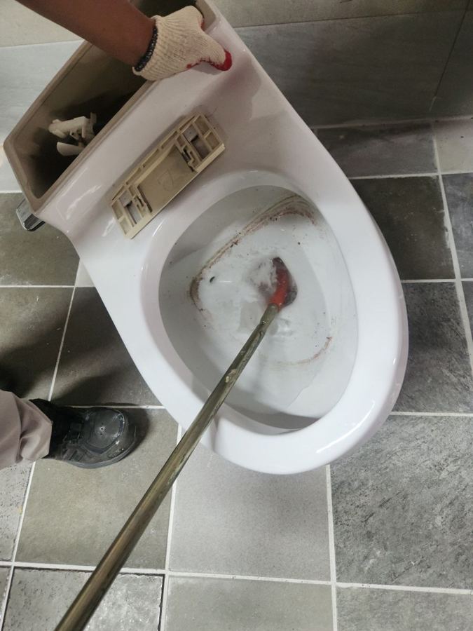 변기 배수 막힘 뚫음 현장 사진 4
