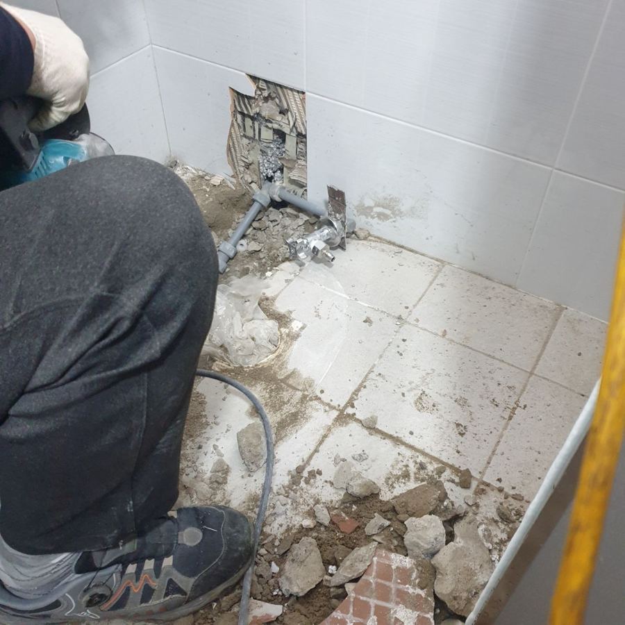누수 배관 수리 현장 사진 4
